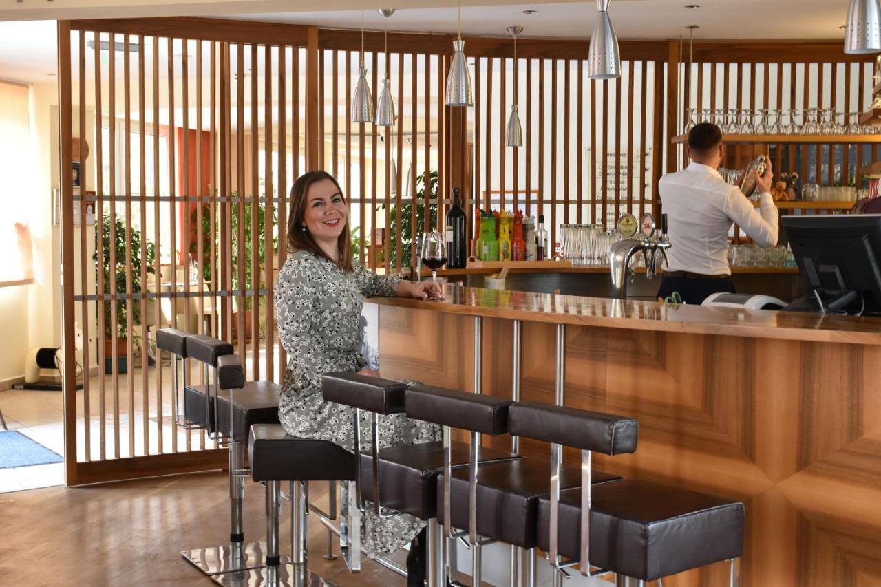 Wellness Hotel Kager Harkány Eksteriør billede