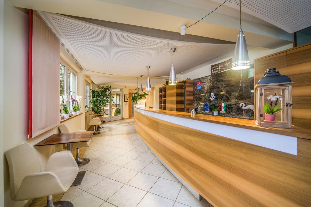 Wellness Hotel Kager Harkány Eksteriør billede